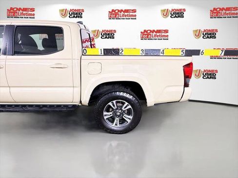 Certified 2018 Toyota Tacoma TRD Sport w/ Technology Package AWD/4WD image 29