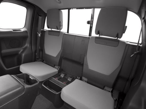 Used 2017 Toyota Tacoma TRD Off-Road w/ Tow Package image 11