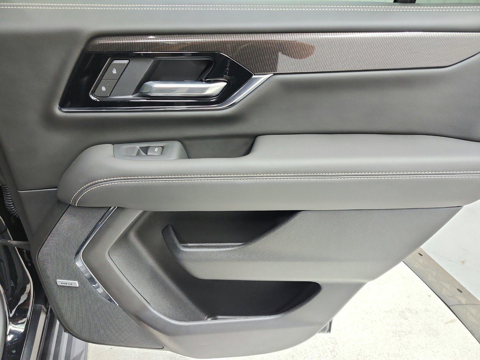 Used 2026 GMC Yukon Elevation w/ Elevation Premium Package AWD/4WD image 46