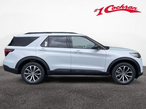 New 2026 Ford Explorer ST-Line AWD/4WD image 6