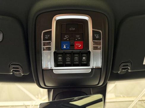 Used 2022 RAM 1500 Limited AWD/4WD image 17