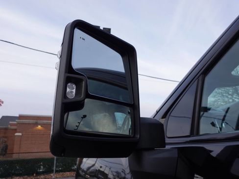 Used 2022 GMC Sierra 2500 AT4 w/ AT4 Preferred Package image 12