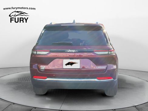 Used 2025 Jeep Grand Cherokee Laredo w/ Luxury Tech Group I AWD/4WD image 4