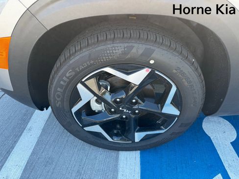 New 2026 Kia Seltos S image 8