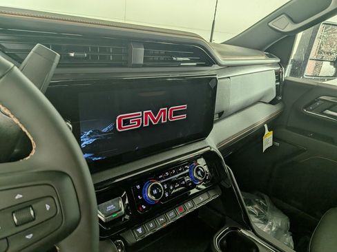 New 2026 GMC Sierra 3500 AT4 w/ AT4 Premium Plus Package image 22