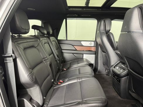 Used 2021 Lincoln Navigator L Reserve w/ Luxury Package AWD/4WD image 14
