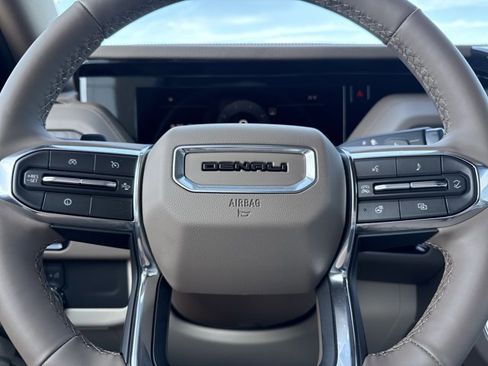 New 2026 GMC Yukon Denali w/ LPO, Floor Liner Package AWD/4WD image 22