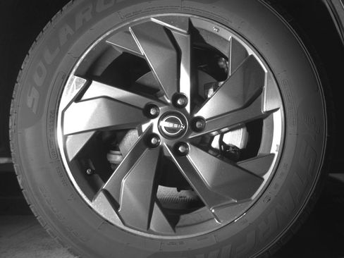 Used 2025 Nissan Rogue SV image 13