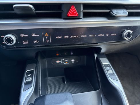 Used 2024 Kia Sorento S w/ Panoramic Sunroof Package image 26