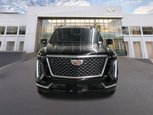 New 2026 Cadillac Escalade Luxury image 2