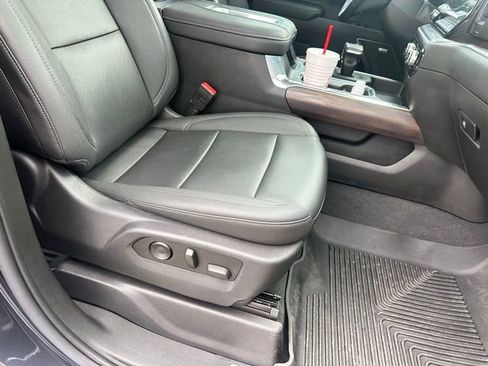 Used 2022 GMC Sierra 1500 SLT w/ SLT Convenience Package image 39