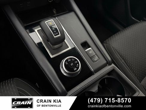 Used 2024 Mitsubishi Outlander ES AWD/4WD image 19