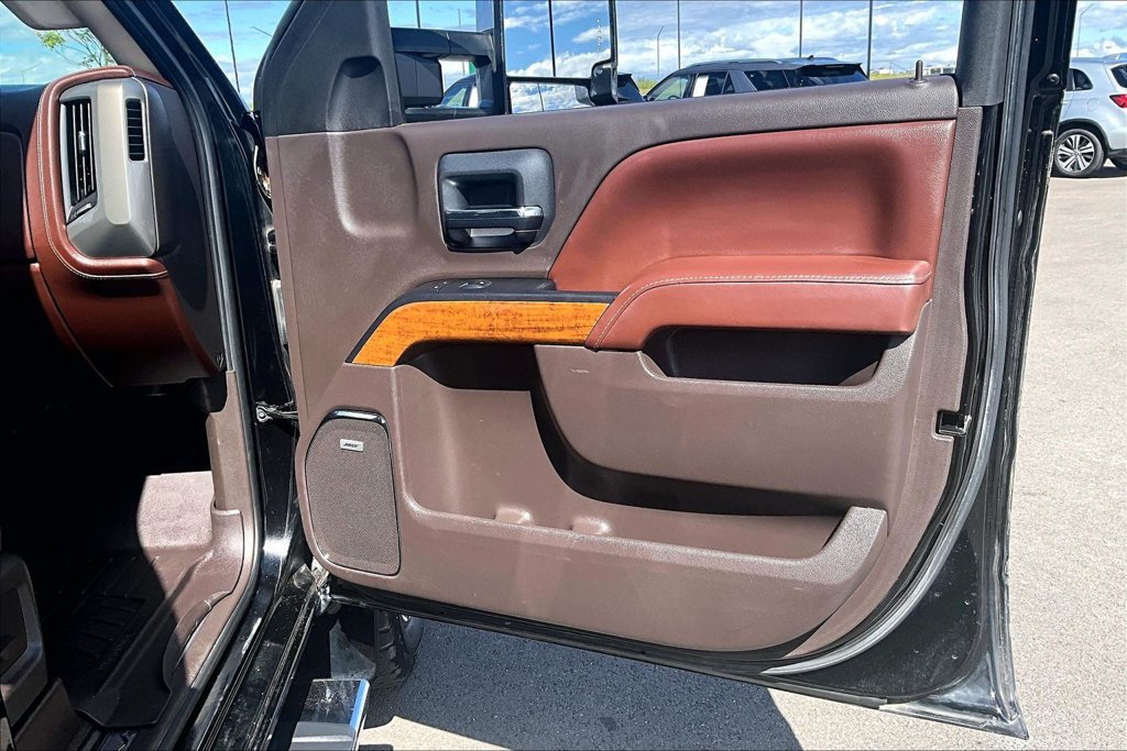Used 2016 Chevrolet Silverado 2500 High Country w/ Duramax Plus Package AWD/4WD image 25