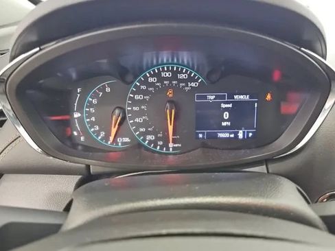 Used 2019 Chevrolet Trax LT w/ LT Convenience Package FWD image 10