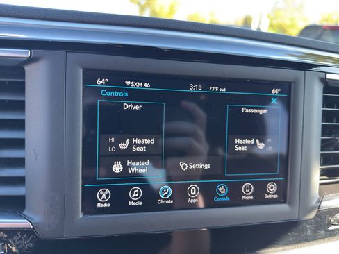 Used 2020 Chrysler Pacifica Touring w/ S Appearance Package image 17