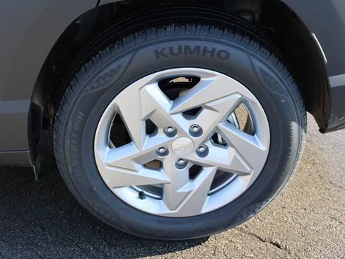 New 2026 Hyundai Kona SE image 7