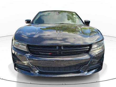 Used 2020 Dodge Charger SXT w/ Leather Interior Group RWD image 2
