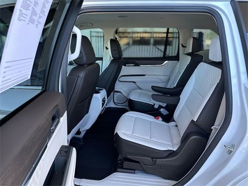 Used 2025 GMC Acadia Denali w/ LPO, Floor Liner Package image 23