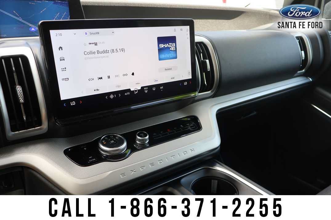 Used 2025 Ford Expedition Active RWD image 40