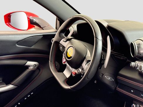 Used 2021 Ferrari F8 Tributo RWD image 31