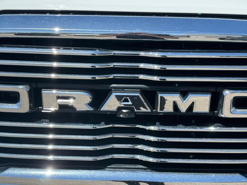 Used 2022 RAM 2500 Laramie AWD/4WD image 10