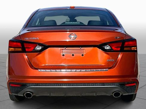 Used 2021 Nissan Altima 2.5 SR w/ SR Premium Package image 5