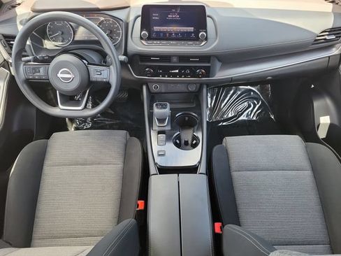 Used 2023 Nissan Rogue SV FWD image 12