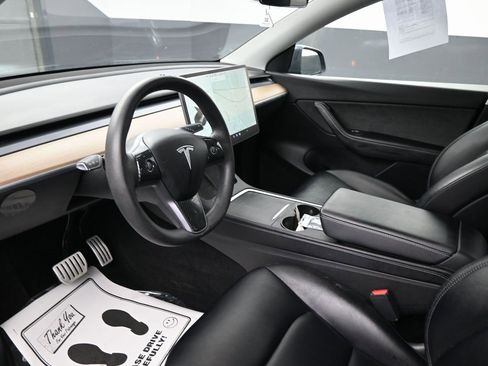 Used 2022 Tesla Model Y Performance image 26