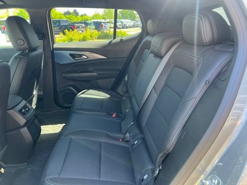 Used 2025 Chevrolet Equinox EV LT FWD image 18