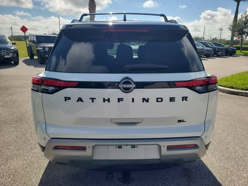 Used 2023 Nissan Pathfinder SL w/ SL Premium Package FWD image 3