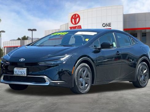 Certified 2023 Toyota Prius Prime FWD image 10