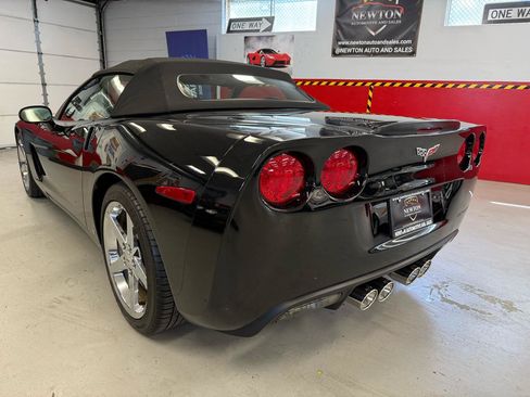 Used 2007 Chevrolet Corvette Convertible w/ Preferred Equipment Group image 4