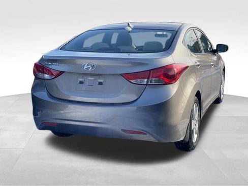 Used 2013 Hyundai Elantra GLS w/ Preferred Pkg image 4