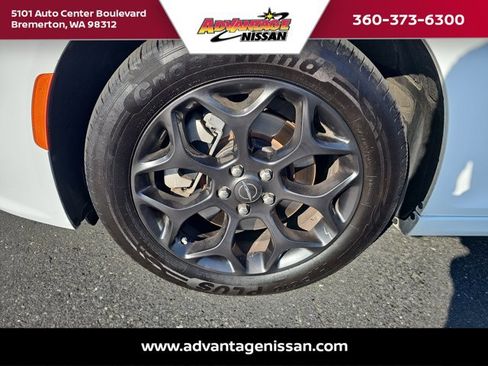 Used 2022 Chrysler 300 Touring L image 30