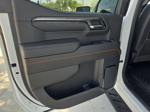 Certified 2022 GMC Sierra 1500 AT4 w/ AT4 Premium Package AWD/4WD image 14
