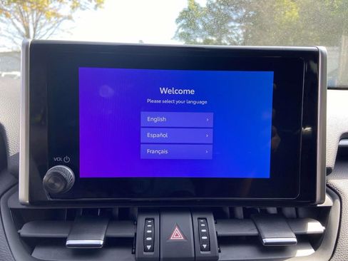 Used 2024 Toyota RAV4 XLE Premium image 23