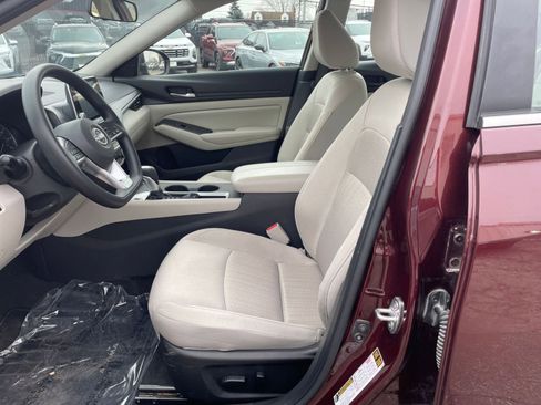 Used 2025 Nissan Altima 2.5 SV image 25