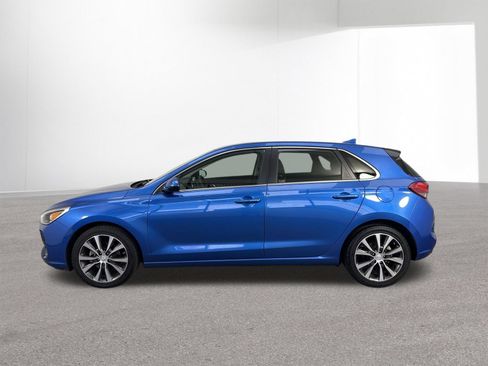 Used 2018 Hyundai Elantra GT FWD image 28