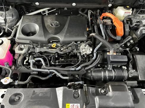 Used 2023 Toyota RAV4 XLE w/ Convenience Package AWD/4WD image 10