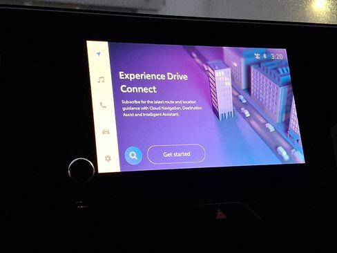 Used 2023 Toyota Venza LE image 24