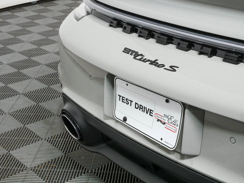 Certified 2021 Porsche 911 Turbo image 31