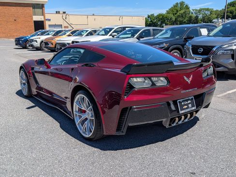 Used 2016 Chevrolet Corvette Z06 w/ 3LZ Preferred Equipment Group RWD image 3