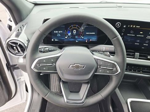 New 2026 Chevrolet Equinox LT FWD image 15