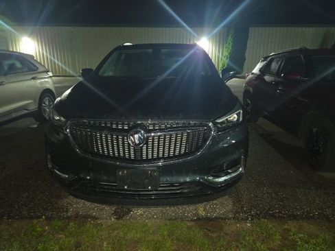 Used 2021 Buick Enclave Premium w/ Sun and Sites Package AWD/4WD image 5