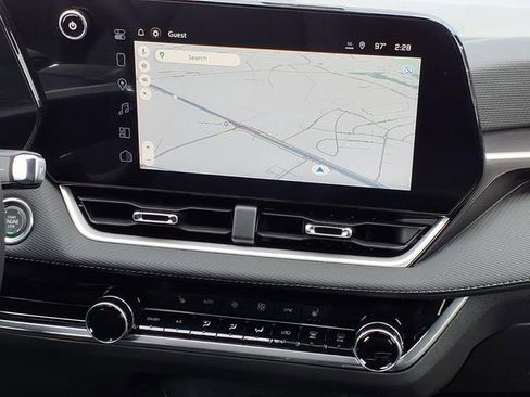 New 2026 Chevrolet Equinox LT w/ Convenience Package II FWD image 13