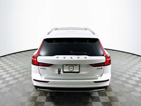 Used 2025 Volvo V60 B5 Cross Country Plus w/ Protection Package Premier image 6