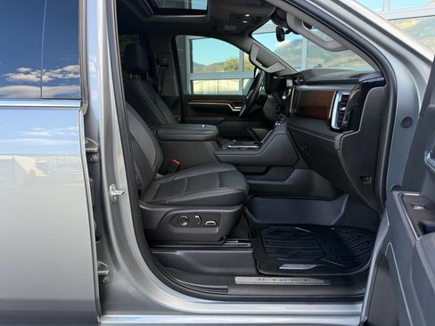 Used 2025 GMC Sierra 3500 Denali w/ Denali Reserve Package AWD/4WD image 50