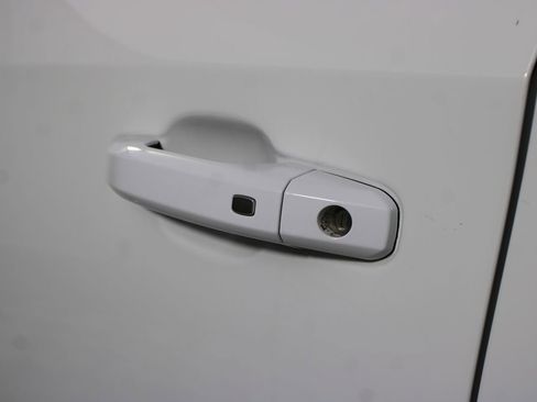 Used 2025 GMC Sierra 1500 Elevation image 37