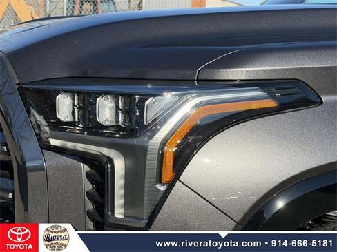 Used 2022 Toyota Tundra Platinum image 9