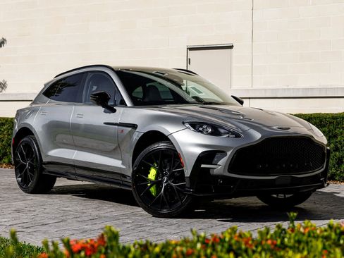 New 2026 Aston Martin DBX S image 30